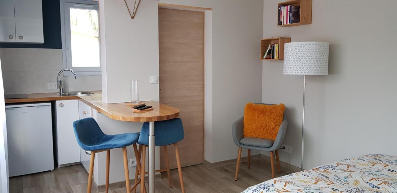 Agreable Petite Maison Proche Joigny Chamvres Exteriér fotografie